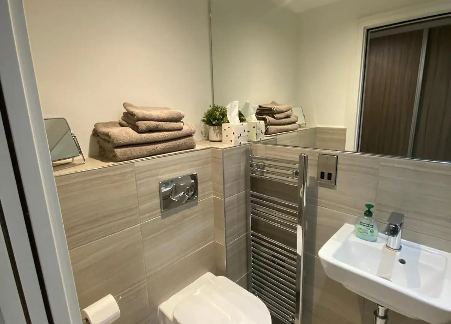 Perfect Apartment In Central York